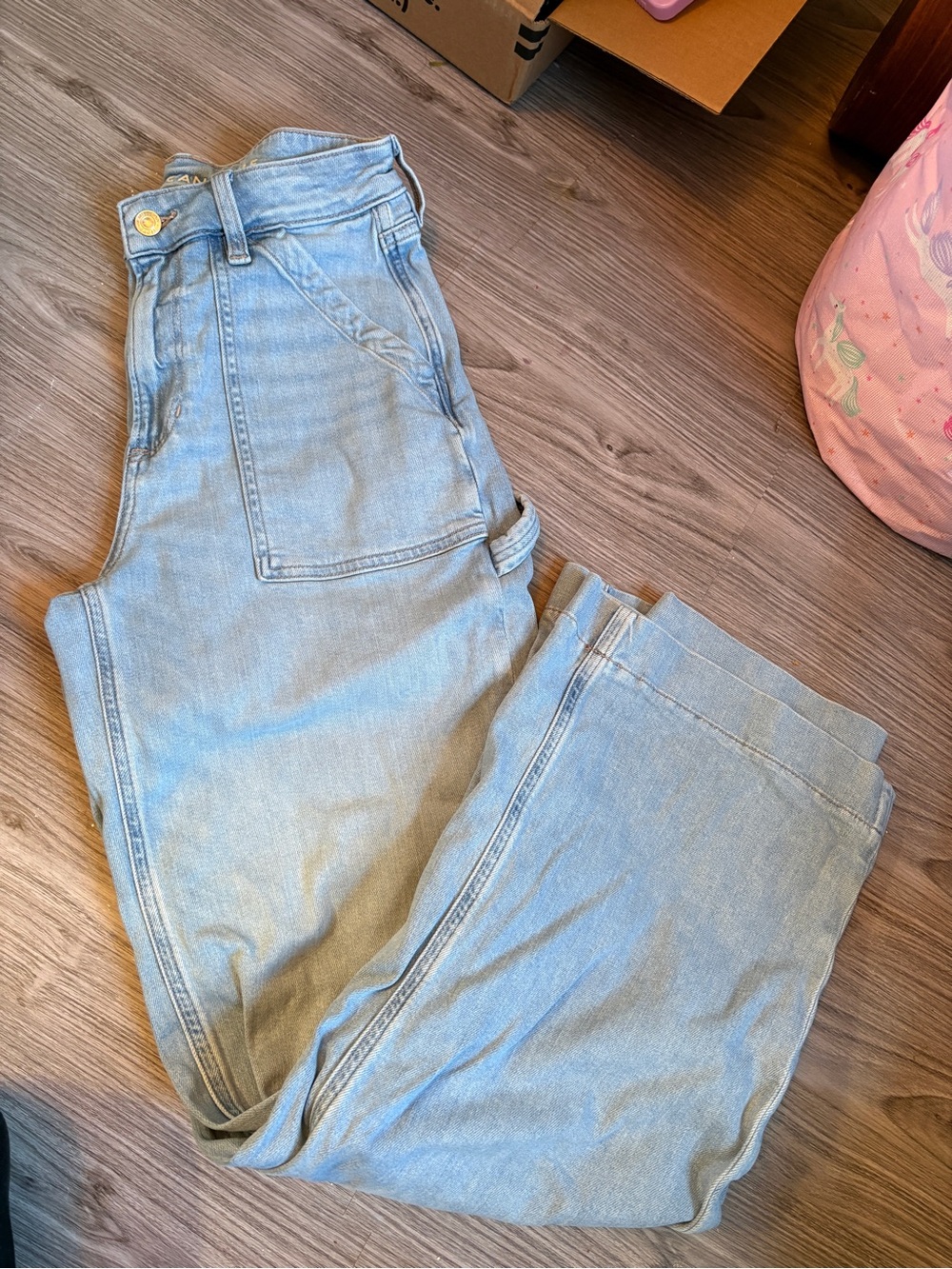 American Eagle size 4 women’s jeans